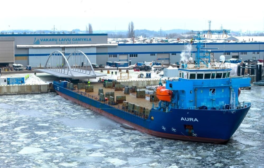 240t Ro-Ro loading operation using SPMT instead of lift-on lift-off