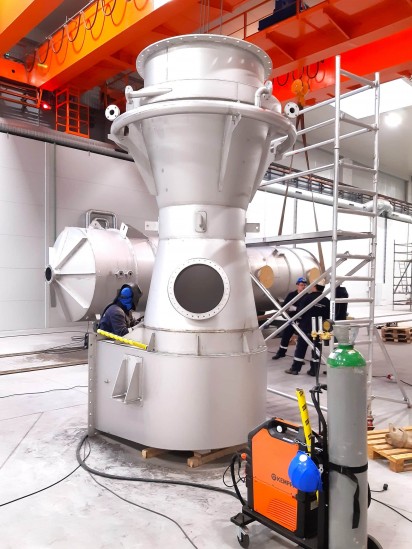 Workshop assembly of a complex large-scale stainless steel marine scrubber unit for emission control