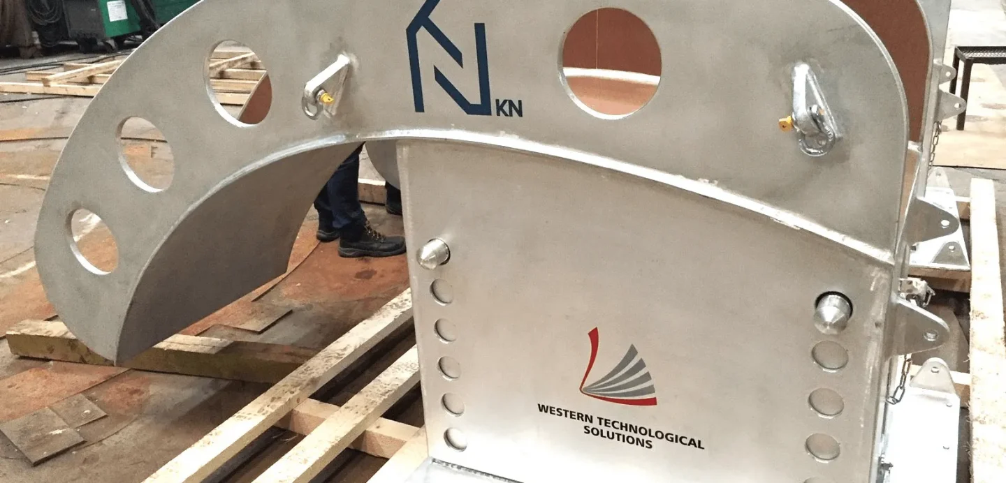 custom made lng saddels